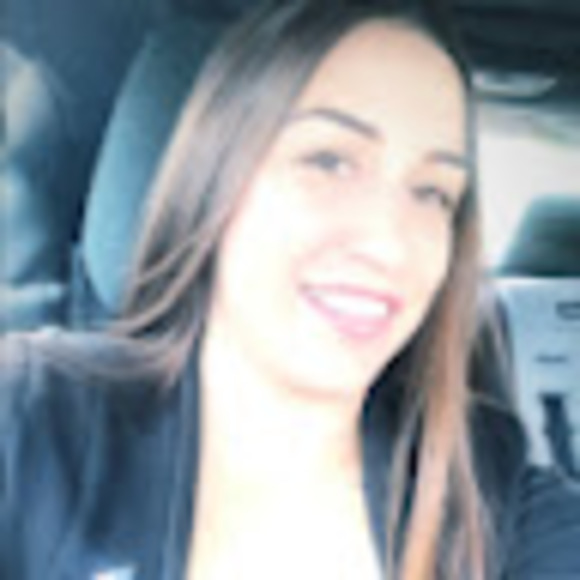 Meet your Posher, Alexandra - Picture 1 of 1